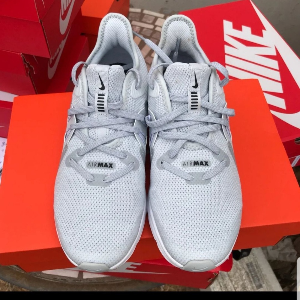 NIKE AIR MAX SEQUENT LIGHT GRAY SIZE 7.5 - Picture 1 of 5